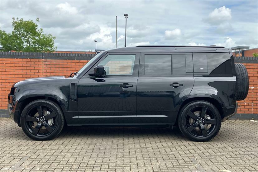 Land Rover Defender 110 D250 X-dynamic Se Black #31