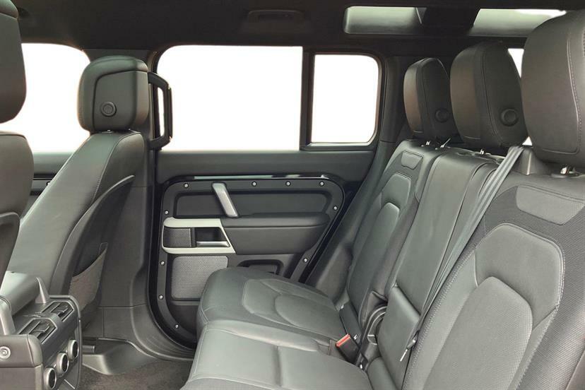 Land Rover Defender 110 3.0 D300 X-dynamic Hse 110 7 Seat Black #2