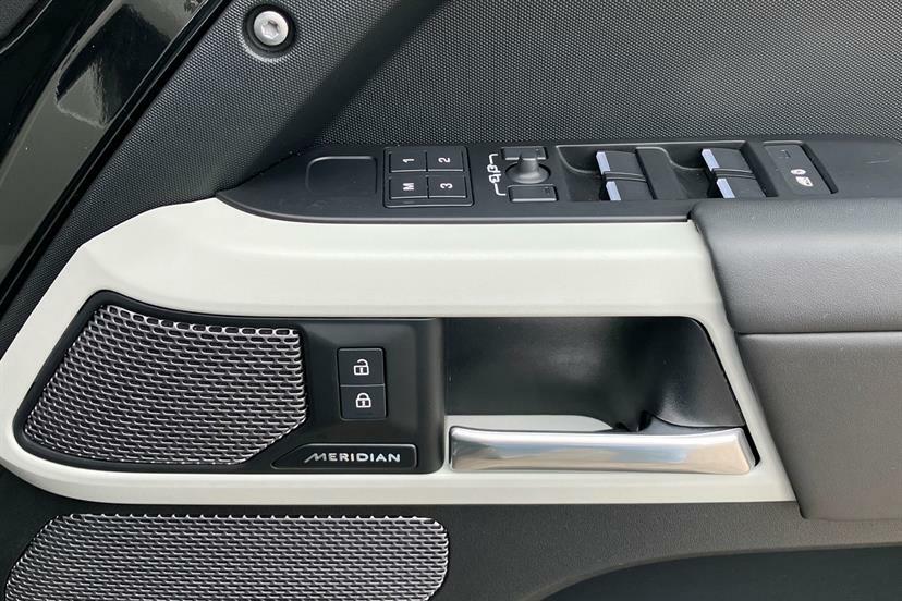 Land Rover Defender 110 D250 X-dynamic Se Black #18