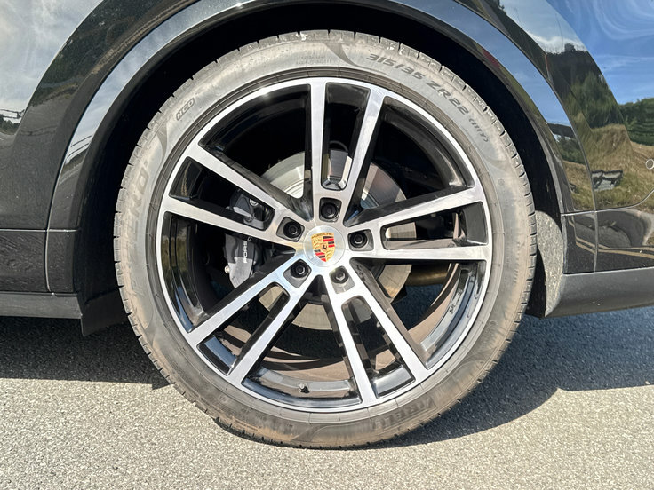 Porsche Cayenne 3.0 V6 E-hybrid 25.9Kwh Black Edition Coupe Pe HY26YGL Black #6