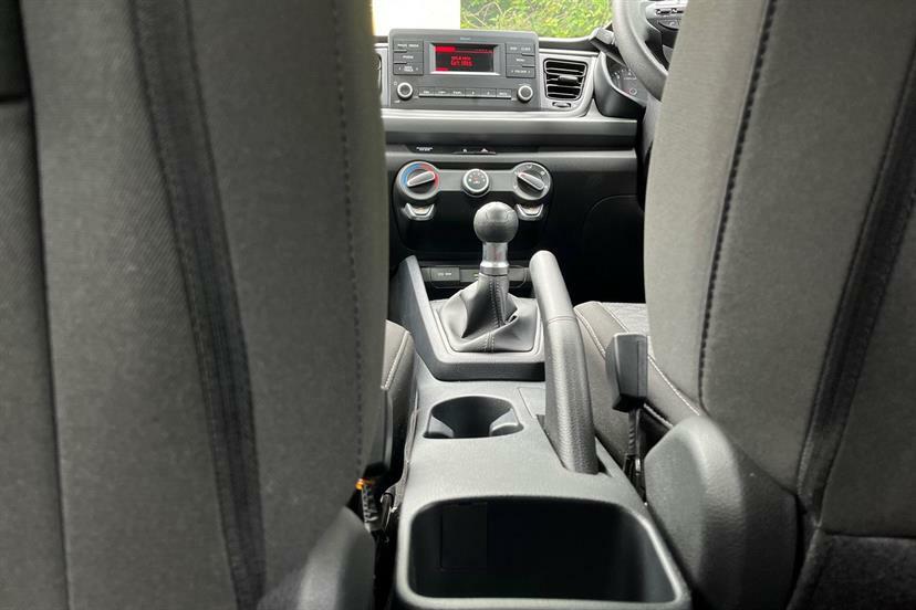 Kia RIO 2 1.0 Black #30