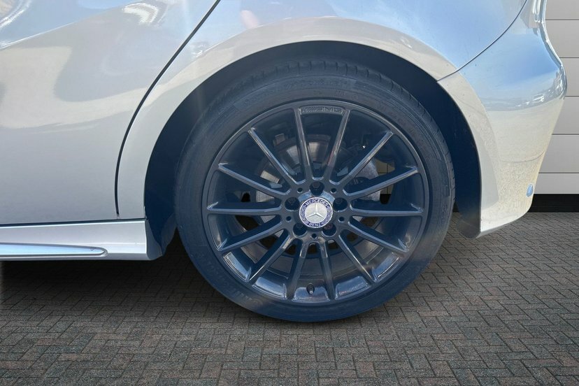 Mercedes-Benz A Class 2.1 A200 Cdi Amg Sport Hatchback 7G-dct FL65OEW Silver #5