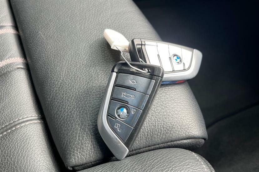 BMW 5 Series 520D Se Blue #12