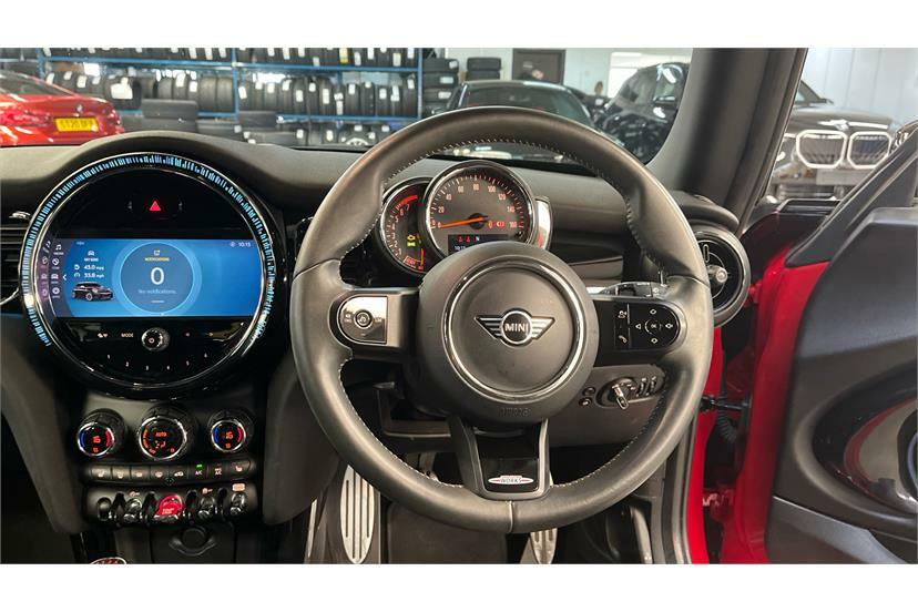 Mini Hatch 1.5 Cooper Sport Red #4