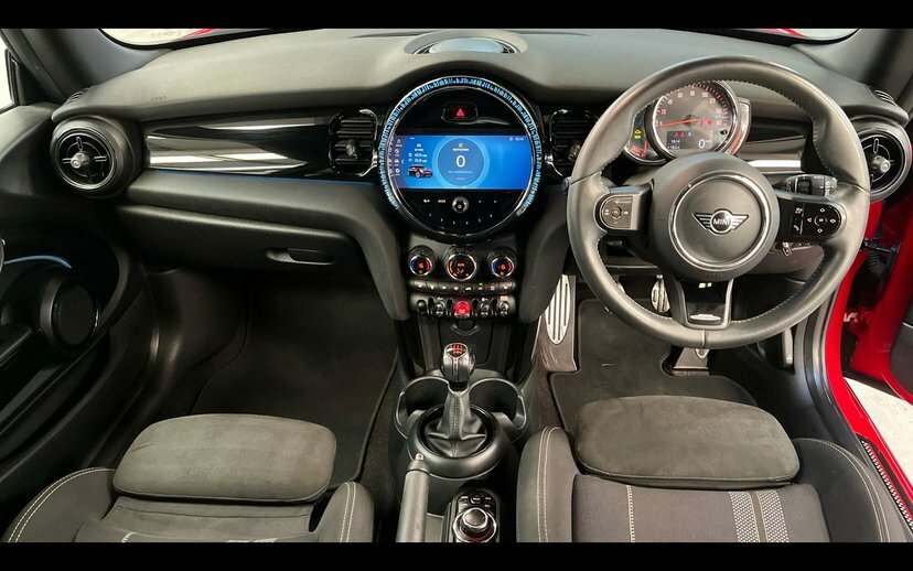 Mini Hatch 3-Door Hatch Cooper Sport GP22HBH Red #4