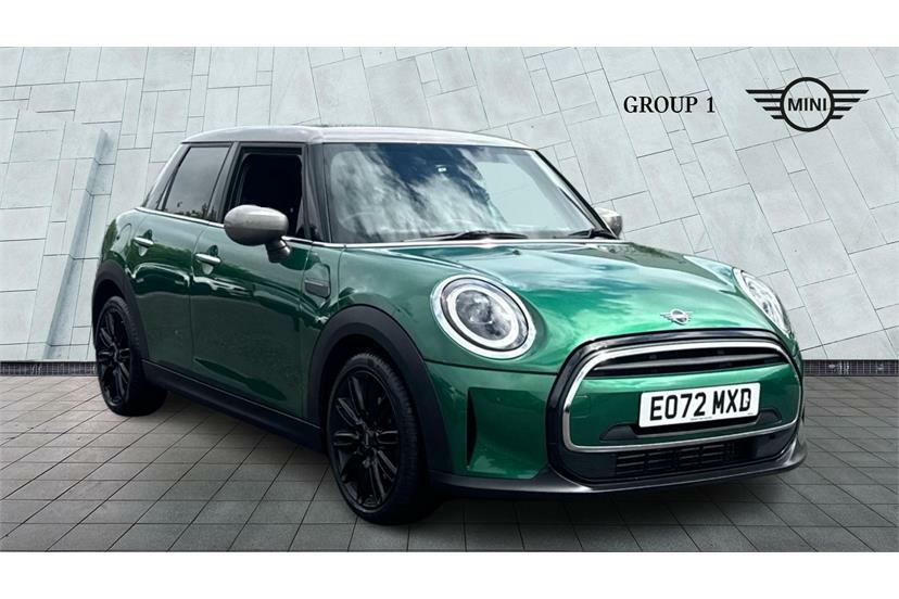 Mini Hatch 1.5 Cooper Exclusive Green