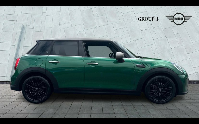 Mini Hatch 5-Door Hatch Cooper Exclusive EO72MXD Green #3