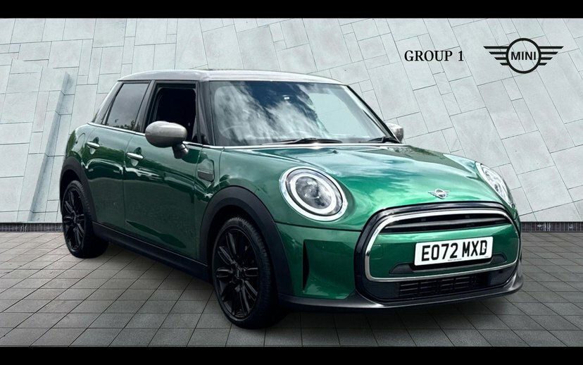 Mini Hatch 5-Door Hatch Cooper Exclusive EO72MXD Green
