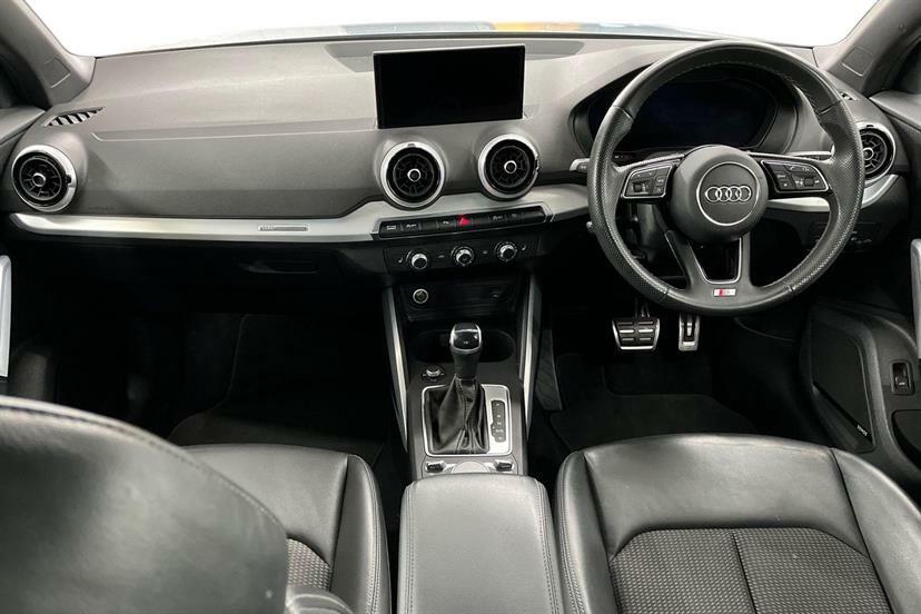 Audi Q2 1.5 Tfsi Cod Red #9