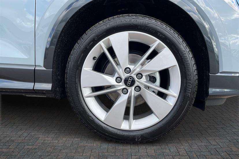 Audi Q2 35 Tfsi S Line S Tronic Grey #5