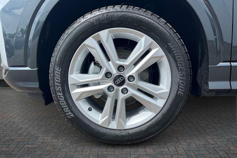 Audi Q2 35 Tfsi Sport S Tronic Grey #5