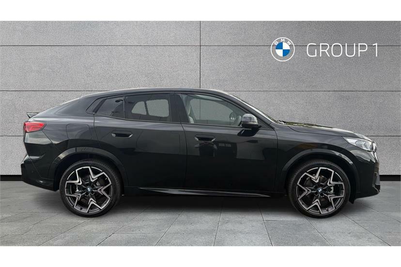 BMW iX2 150Kw Edrive20 M Sport 65Kwh Black #3
