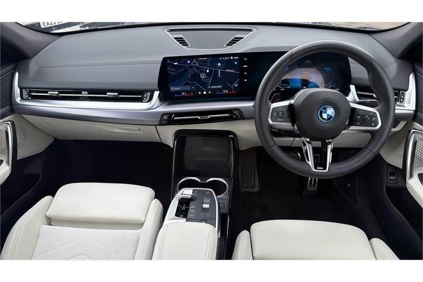 BMW iX2 150Kw Edrive20 M Sport 65Kwh Black #4