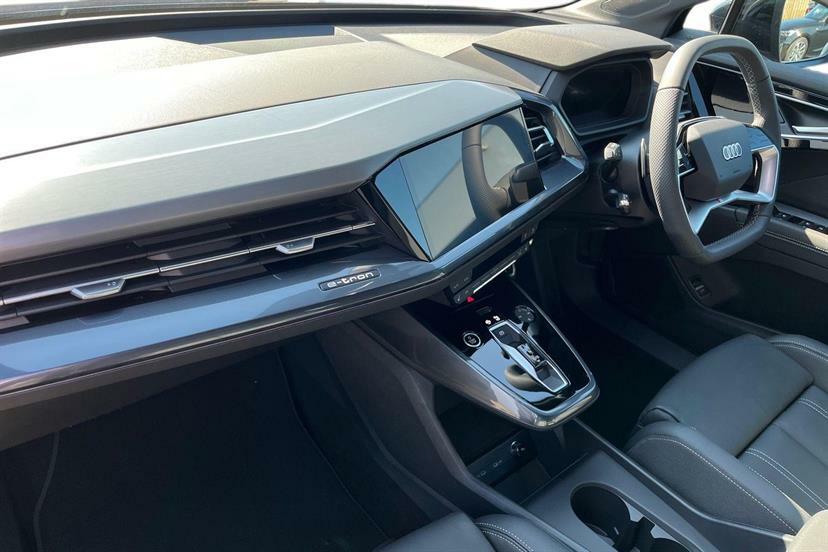 Audi Q4 E Tron 210Kw 45 82Kwh Black Edition Blue #2