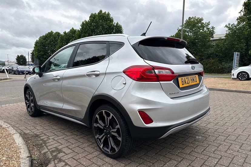 Ford Fiesta Silver #25