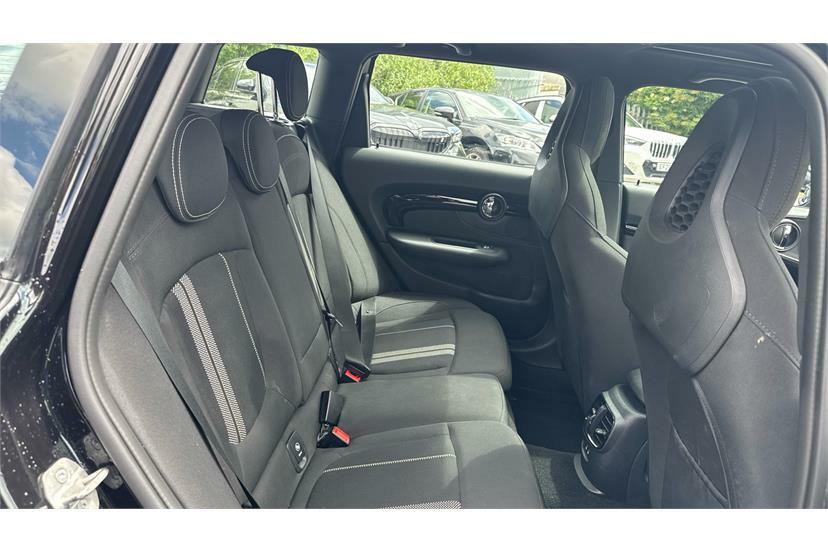 Mini Clubman  Black #11