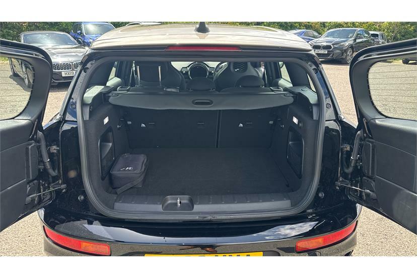 Mini Clubman  Black #12