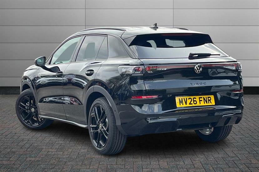 Volkswagen T-Roc 1.5 Etsi 150 R-line Dsg Black #3