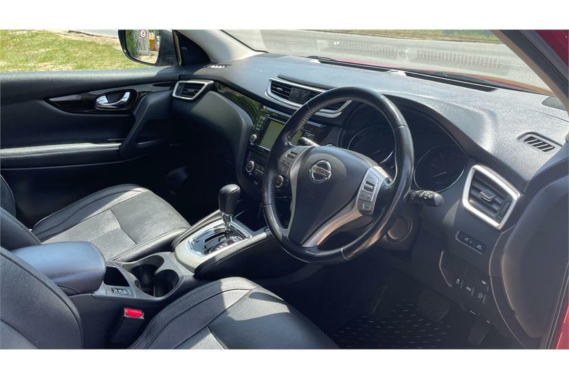 Nissan Qashqai 1.6 Dci Tekna Xtronic Red #6
