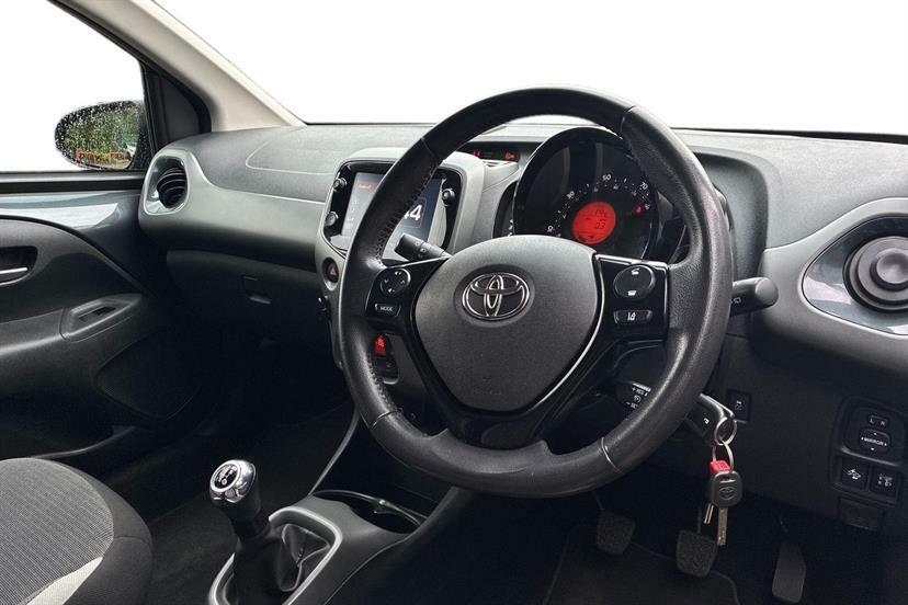 Toyota Aygo 1.0 Vvt-i X-trend Tss Black #6