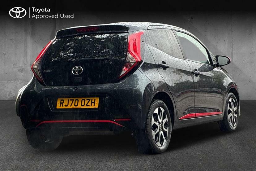Toyota Aygo 1.0 Vvt-i X-trend Tss Black #2