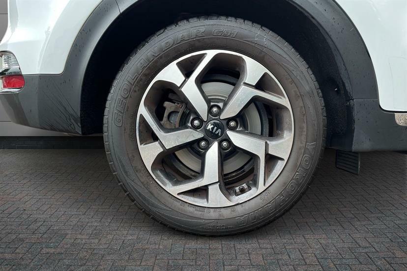 Kia Sportage 1.6 Gdi Isg Edition 25 White #5