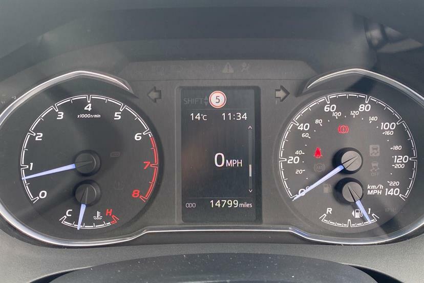 Toyota Yaris Excel Red #8