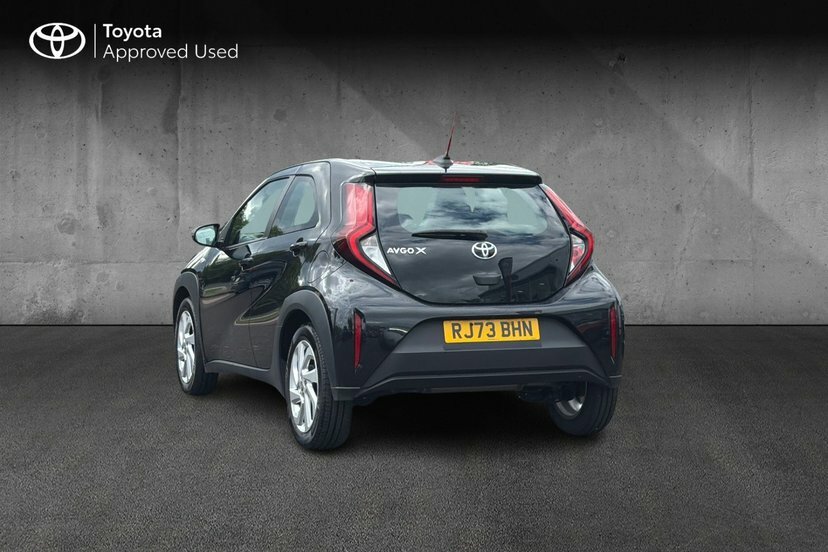 Toyota Aygo X 1.0 Vvt-i Pure Hatchback X-shift 72 Ps RJ73BHN Black #4