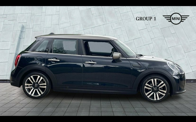 Mini Hatch 5-Door Hatch Cooper Exclusive AV22CZB Black #3