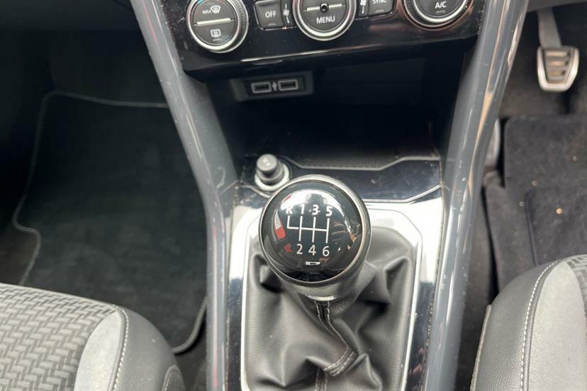 Volkswagen T-Roc Black #7