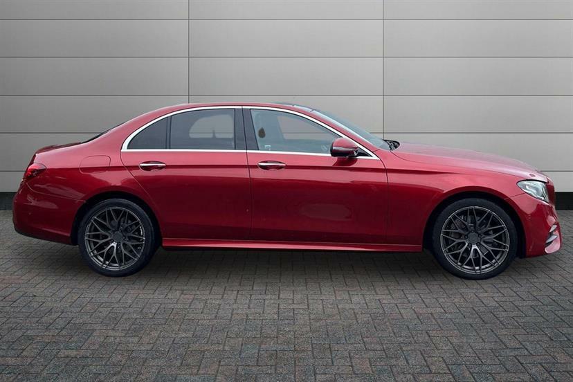 Mercedes-Benz E Class E220d 4Matic Amg Line Premium 9G-tronic Red #4