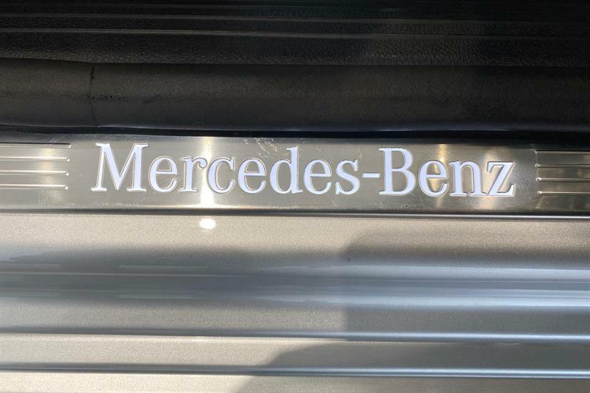 Mercedes-Benz B Class Mpv Black #26