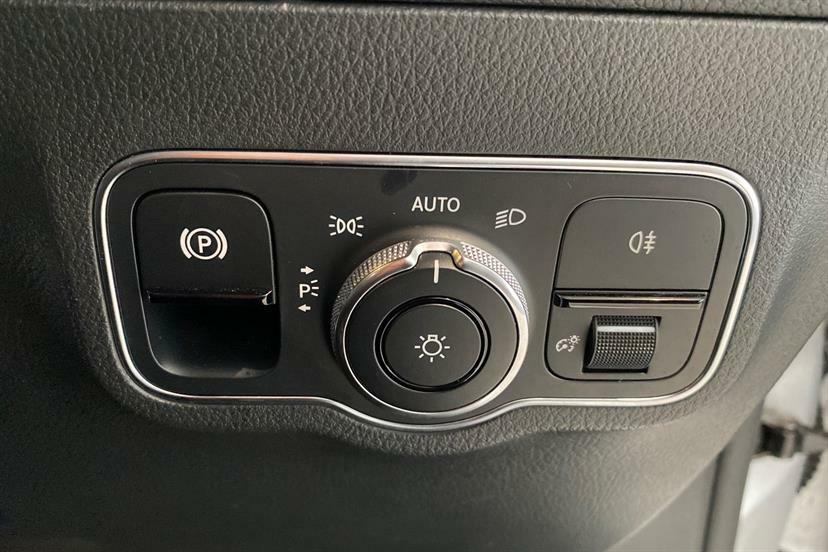 Mercedes-Benz B Class Mpv Black #22