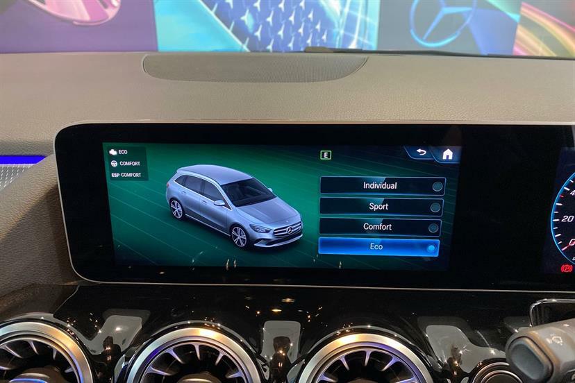 Mercedes-Benz B Class Mpv Black #27
