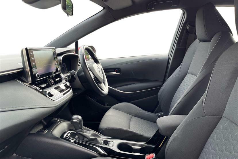 Toyota Corolla 1.8 Vvt-i Hybrid Icon Cvt  #2
