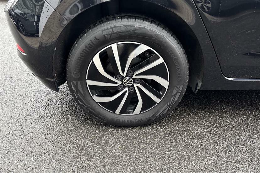 Volkswagen Polo Hatchback Black #10