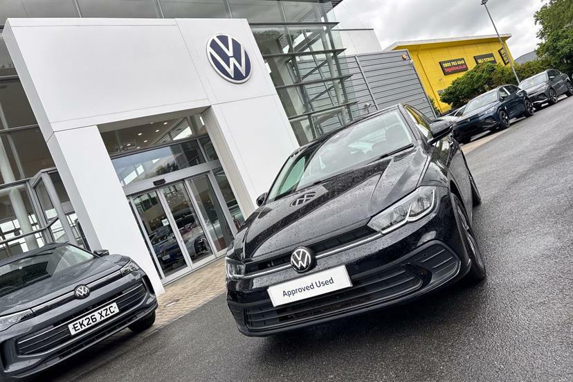 Volkswagen Polo Hatchback Black #13