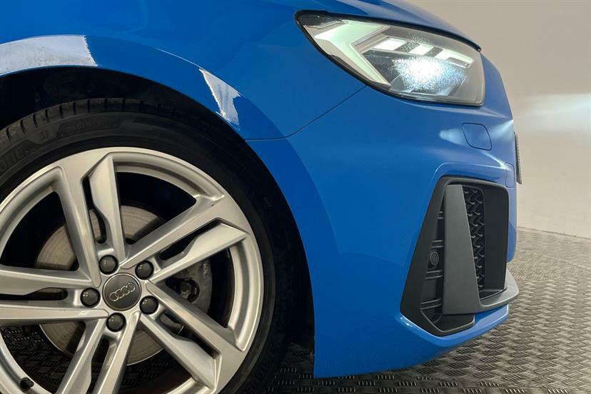 Audi A1 25 Tfsi S Line White #25
