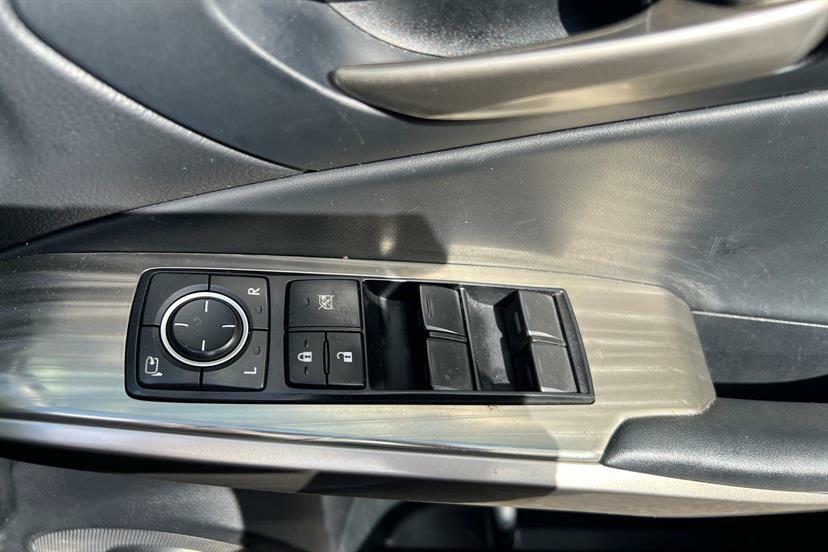 Lexus IS Is 300H Premier Cvt Silver #19