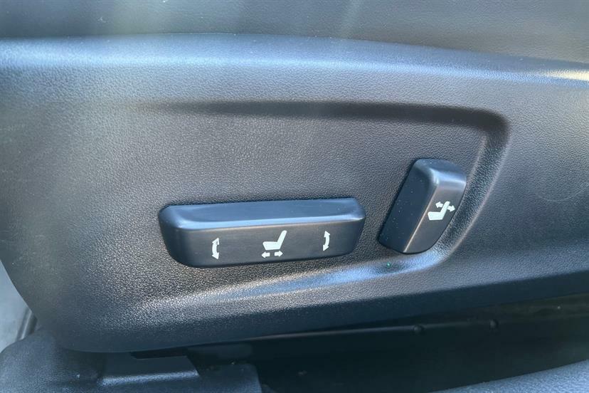 Lexus IS Is 300H Premier Cvt Silver #26