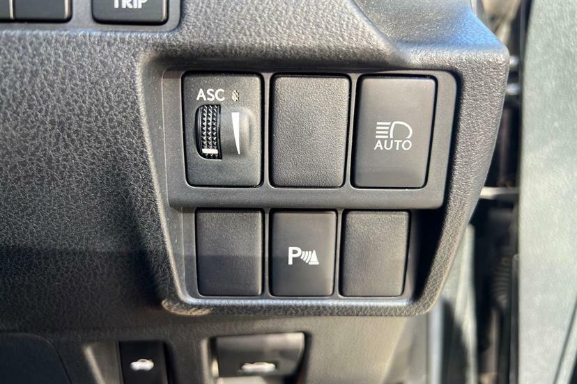 Lexus IS Is 300H Premier Cvt Silver #20