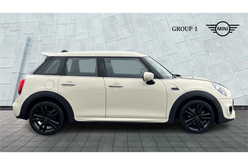 Mini Hatch 1.5 Cooper Sport II White #2