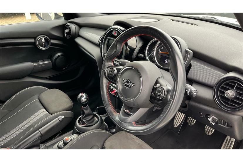 Mini Hatch 1.5 Cooper Sport II White #5
