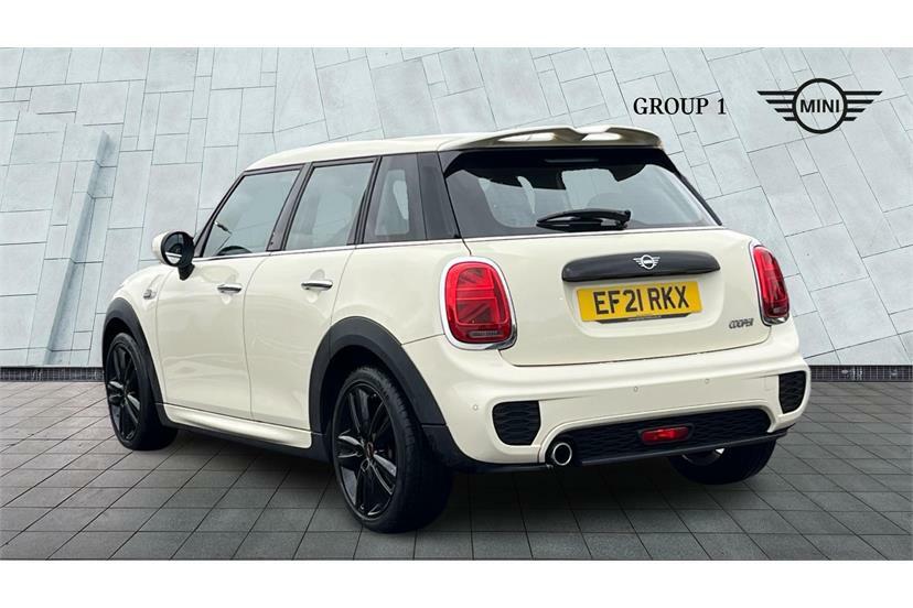 Mini Hatch 1.5 Cooper Sport II White