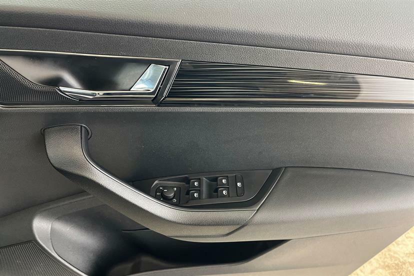 Skoda Karoq Se Technology Blue #13