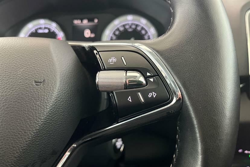 Skoda Karoq Se Technology Blue #18