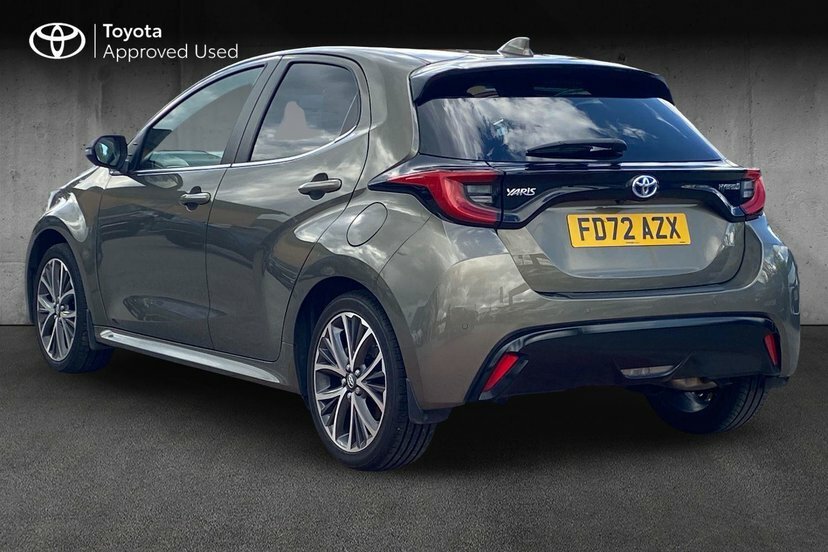 Toyota Yaris 1.5 Vvt-h Excel Hatchback Hybrid E-cvt FD72AZX Brown #4