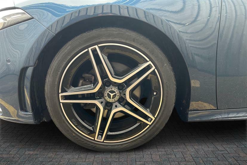 Mercedes-Benz A Class A180 Amg Line Executive Blue #3