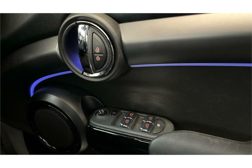 Mini Hatch 1.5 Cooper Exclusive Premium Plus Black #18