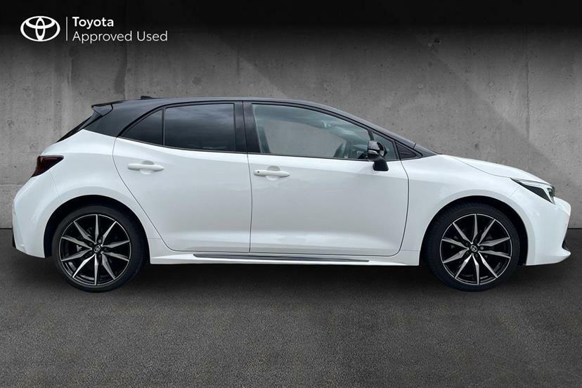 Toyota Corolla 1.8 Hybrid Gr Sport Cvt Bi-tone Black #3